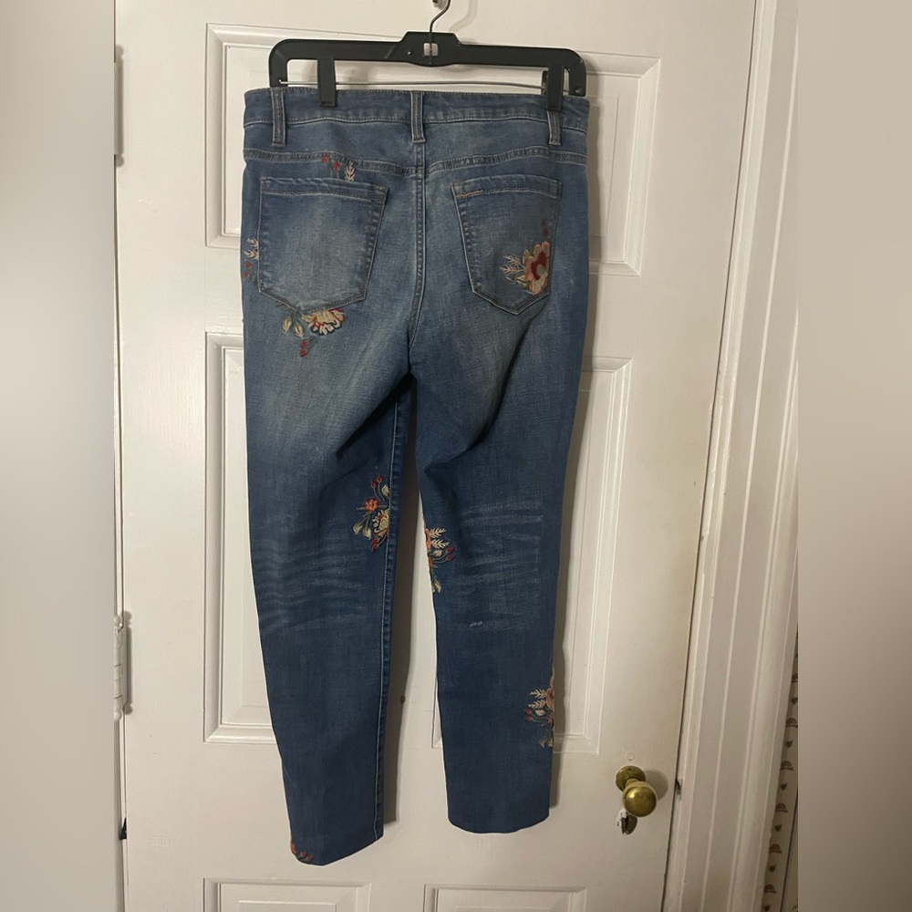 Curations Skinny Jeans with Floral Embroidery - Picture 2 of 4
